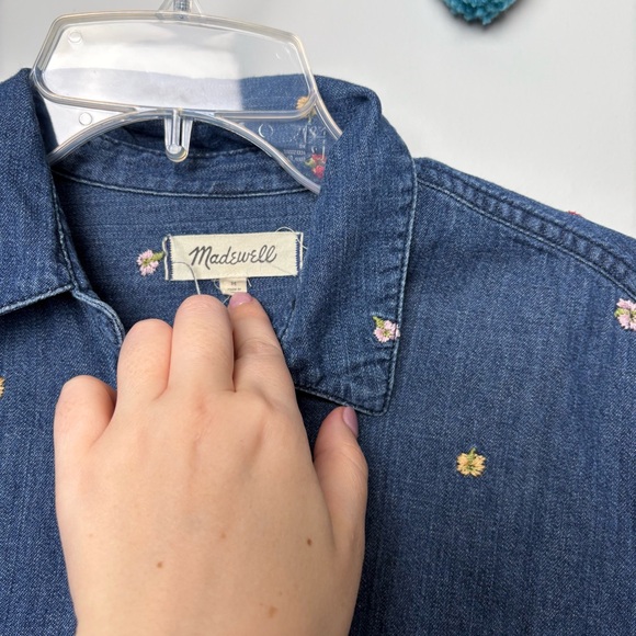 Madewell Embroidered Denim Courier Shirt in Confetti Floral - Picture 3 of 8